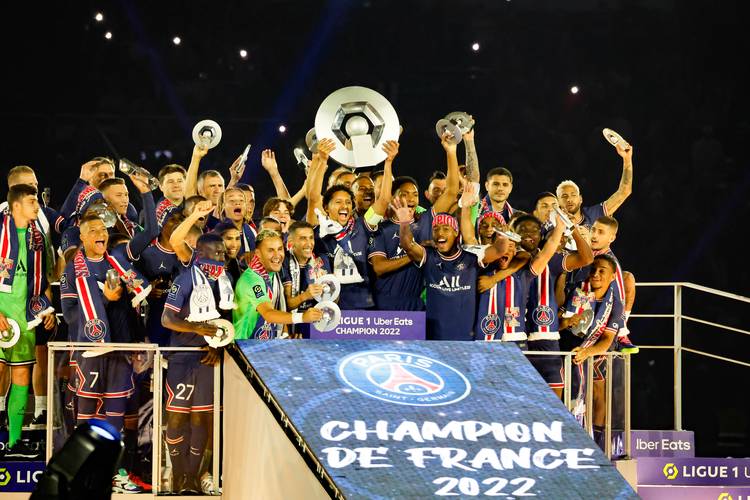 里程碑，穆里尼奥迎来执教生涯第150场欧冠比赛（穆里尼奥迎来欧冠执教第150战，职业生涯里程碑）