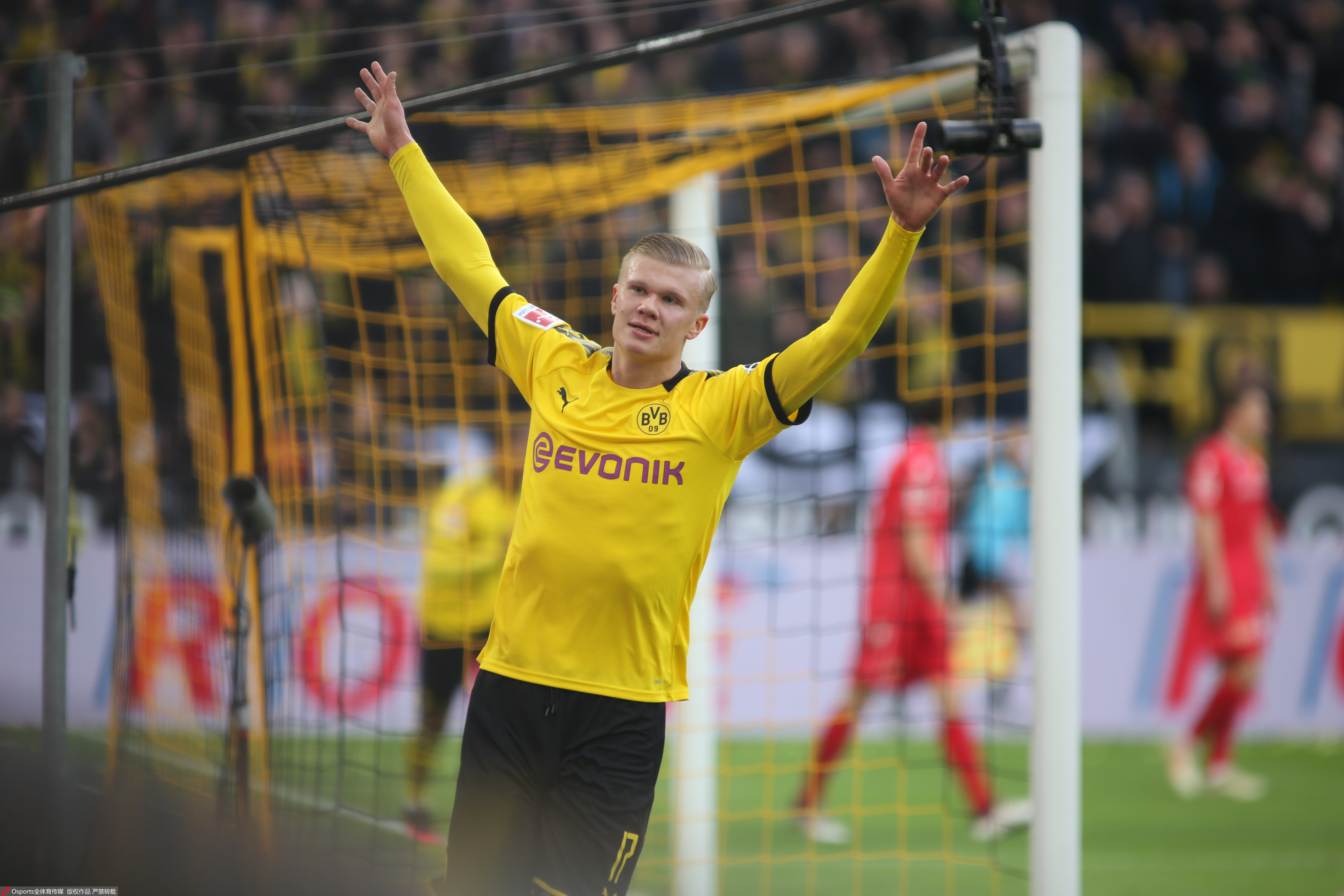 广东94-80广州 球员评价：3人优秀，5人及格，2人崩盘（广东94比80力克广州 球员评级：3人出色，5人合格，2人崩盘）