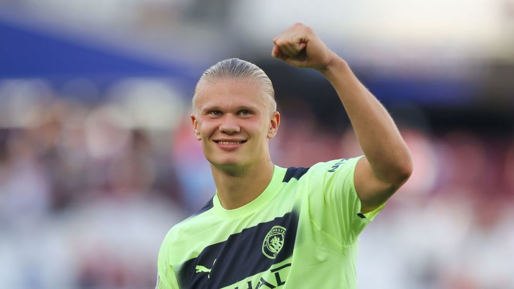 老将替补改变局势，主帅称其不可替代（老将替补力挽狂澜，主帅称其无人可替）