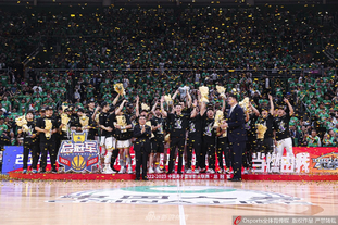 比利亚：西班牙前国脚奎尼是西班牙足球历史上最伟大的射手（比利亚盛赞奎尼：西班牙足球史上最伟大射手）