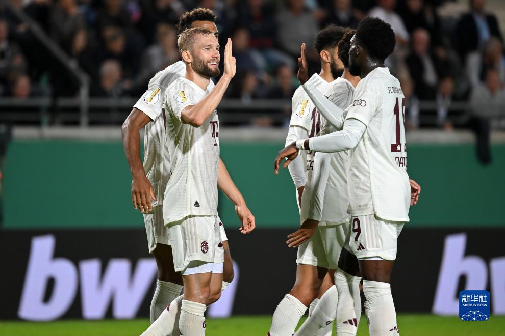 随国安已获三冠，张稀哲：拿第四冠时退役；3月份就开始练捧杯（随国安三冠在手，张稀哲：夺第4冠就退役，三月起练举杯）