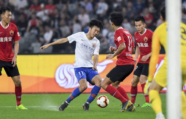 刘建宏：邵佳一已经表现出了一个现代教练的风度和气质（刘建宏：邵佳一已展现出现代教练的风范与气质）