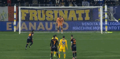 莱切2-1都灵，班达、拉萨纳-库利巴利建功（莱切2比1击败都灵，班达与拉萨纳-库利巴利相继进球）