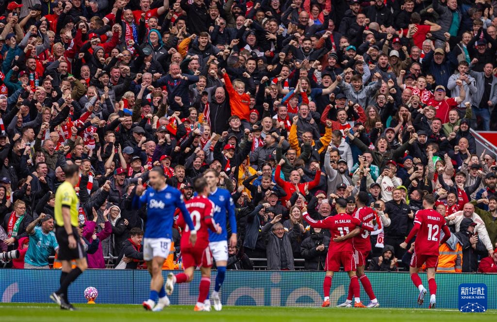 雷速X咪咕英超截图预测：利物浦迎战桑德兰，预测比分赢好礼（雷速携手咪咕英超截图竞猜：利物浦对阵桑德兰，猜比分赢好礼）