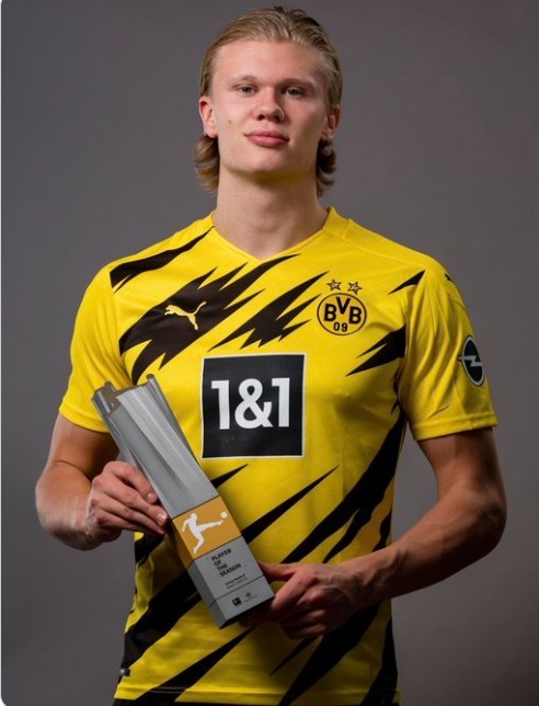 记者：U22国脚徐彬将于冬窗留洋欧洲（曝U22国脚徐彬计划冬窗赴欧踢球）