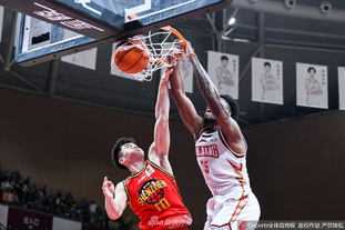 比亚迪×中国龙之队十一周年球迷大会圆满举行，与全国球迷共赴山城之约（比亚迪携手中国龙之队十一周年球迷盛会圆满举行，全国球迷相聚山城）