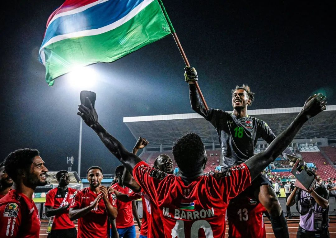 英媒：前曼联天才莫里森加入PFA夏训营，保持状态寻找新下家（英媒：前曼联天才莫里森参加PFA夏训营，为保持状态寻新东家）